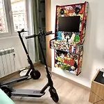 Lujo 10 Pax Proyector, Maquina Arcade Y Patinetes