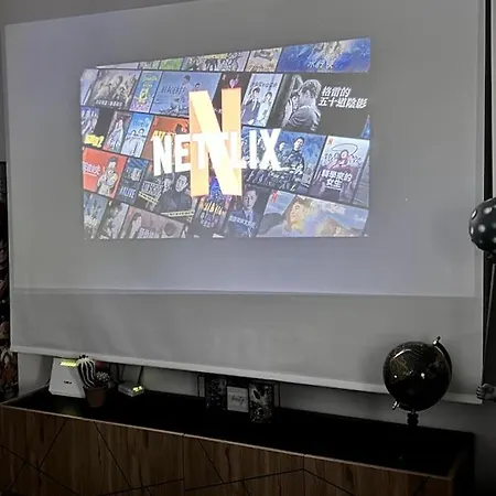 Lujo 10 Pax Proyector, Maquina Arcade Y Patinetes