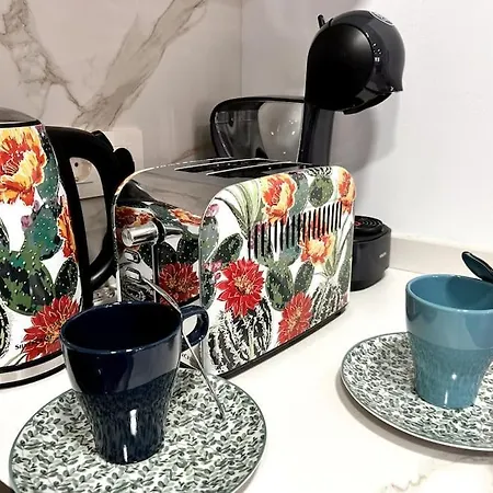 Lujo 10 Pax Proyector, Maquina Arcade Y Patinetes اوفيدو