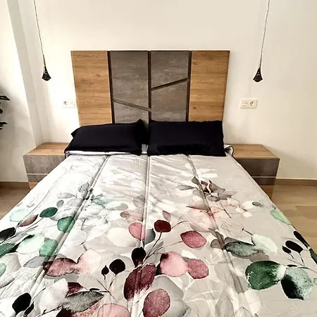 Lujo 10 Pax Proyector, Maquina Arcade Y Patinetes Appartement